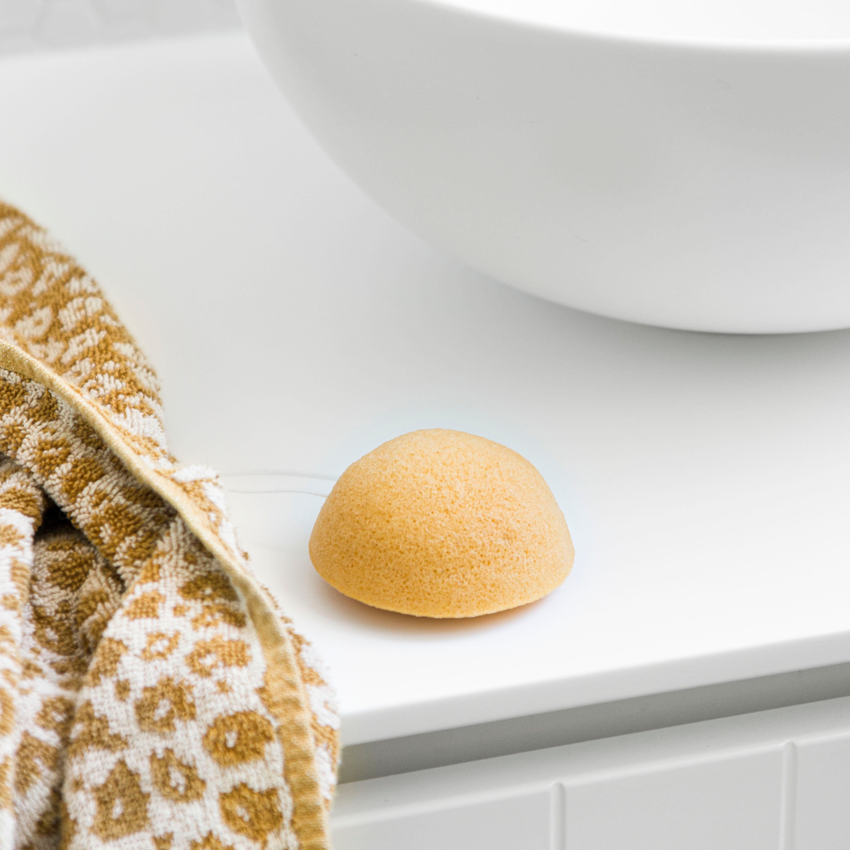 Konjac Facial Sponge - Turmeric