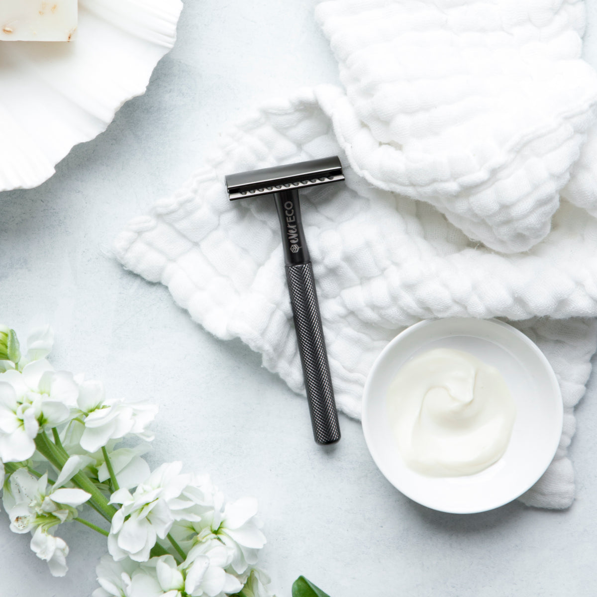Matte Black Safety Razor with Replacement Blades – Ever Eco